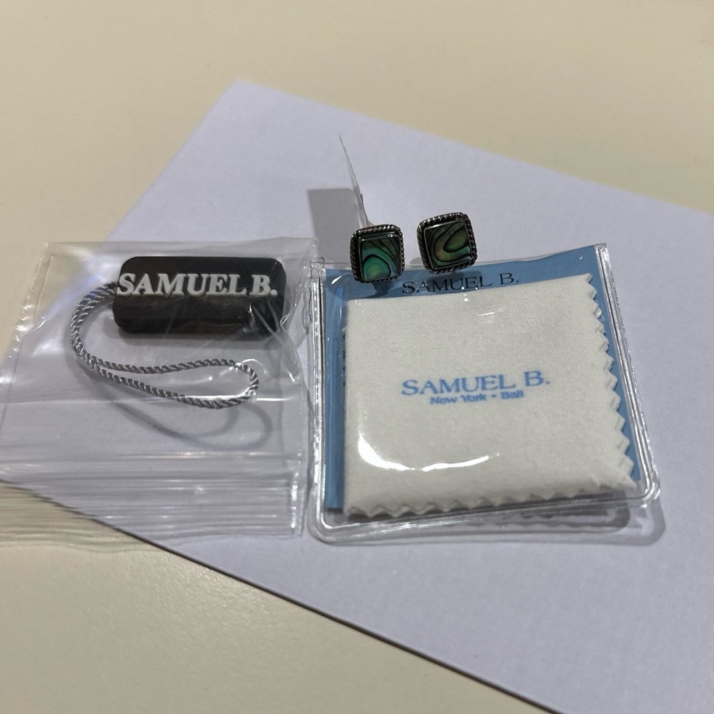 NWT Samuel B. Green and Black Swirl Earrings